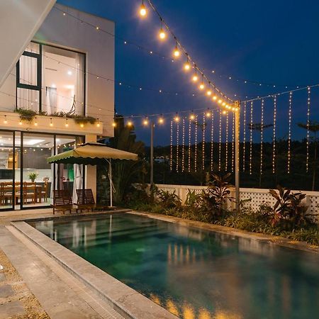 האנוי Flamingos Dai Lai Resort - Villa Tu Nhan Co Bbq מראה חיצוני תמונה